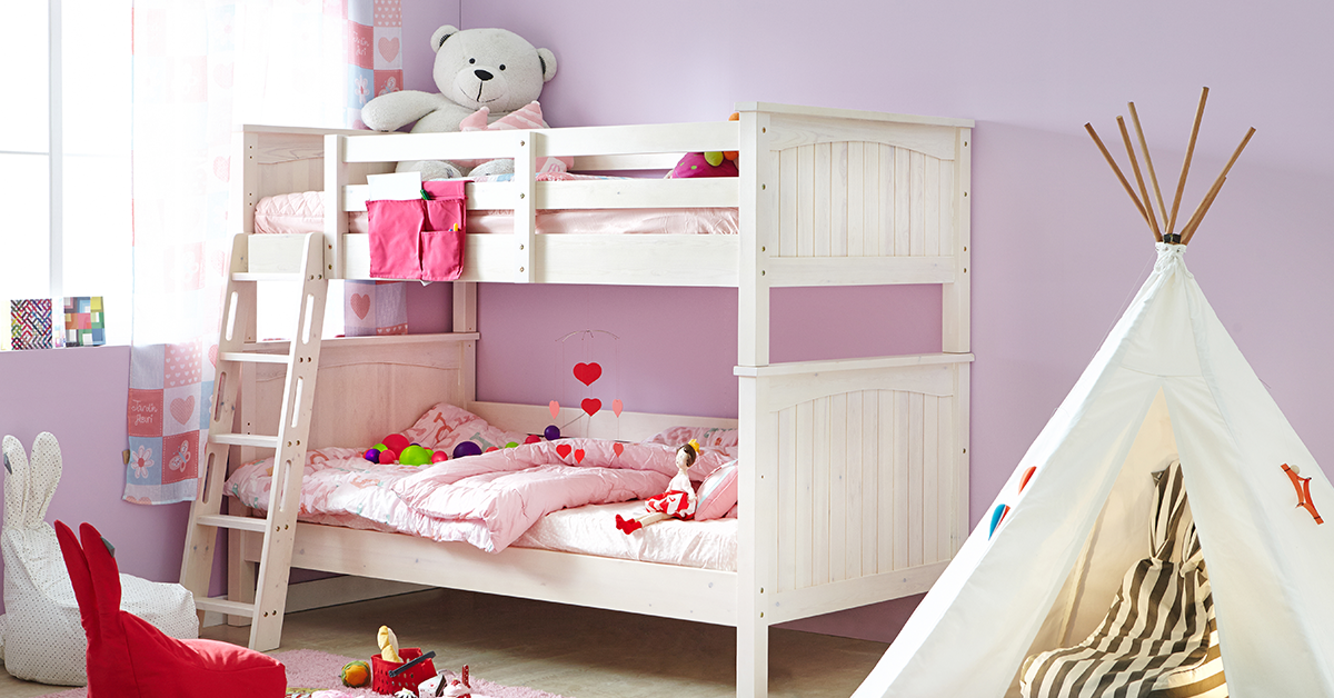 Lilac coloured kids room