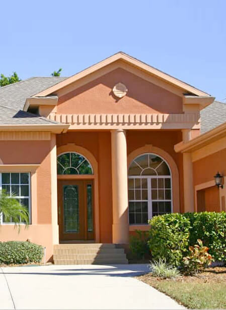 Bungalow with ochre walls